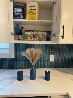 4br 5ba 3 Car Parking Bonus Rm and Back Yard - East Newark - 2