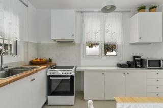 Relaxing House with Garden - Nea Makri - 2