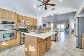 Grill, Fire Pit and Pool Lake Havasu City Home! - Lake Havasu City - 3