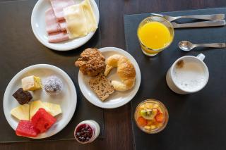 Ritz Hotel Mendoza - 2