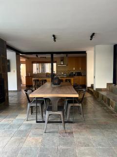 Bryanston Luxurious 4-Bed Villa - 8