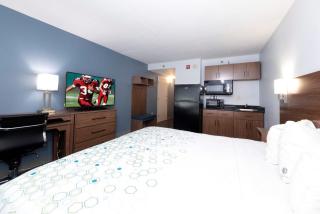 HomeTowne Studios by Red Roof Chantilly - Chantilly - 0