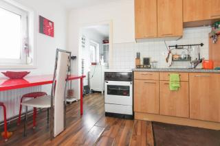 Room in House - Charming Vienna Retreat with Garden Metro Access - Wenen - 7
