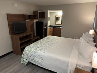 HomeTowne Studios by Red Roof Hagerstown - Williamsport, MD - Williamsport - 1
