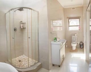 The Royal Comfort Home - Livingstone - 1