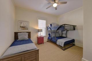 Tipsy Turtle - 1227 Beachview Drive - East End - 2