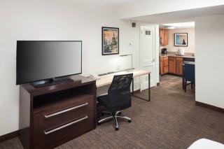 Residence Inn Kansas City Country Club Plaza - Kansas City - 4