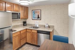 Residence Inn Kansas City Country Club Plaza - Kansas City - 2