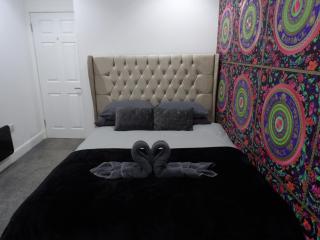 Architect designed meadows central apartment - 3