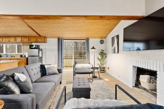 Comfort Cabin - 2BD Family Getaway in Creve Coeur - - 1