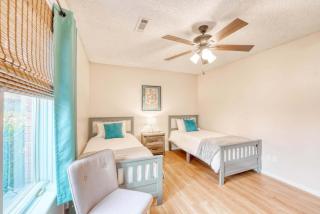 Modern Bentonville Retreat - Sleeps 6 Near Trails - 7
