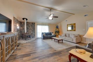 3 Mi to Lake Charles Family Home in Louisiana! - Westlake - 6