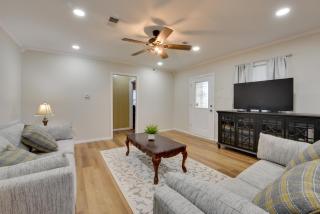 Walking Distance to Casino Home in Westlake! - Westlake - 6