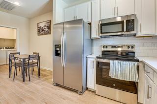 Community Pool and Hiking Trails Phoenix Condo! - Phoenix - 1