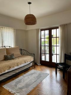 Comfortable casa con quincho y jardin en Los Troncos - Mar del Plata - 3