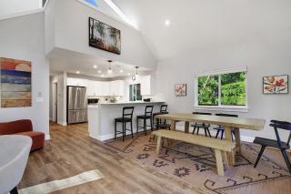 Indianola Cedar House- Brand new in 2024, Quality finishes, Wraparound Deck - 1