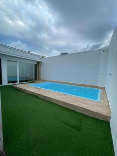 Casa com Piscina em Zimbros - Bombinhas - 0