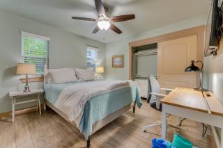 Jacks Cottage Backyard Oasis in New Braunfels! - 4