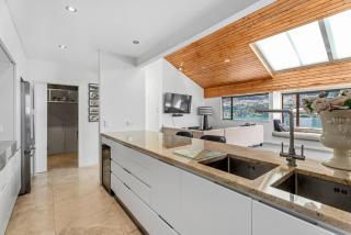 Lakefront Serenity - Queenstown Holiday Home - Queenstown - 3
