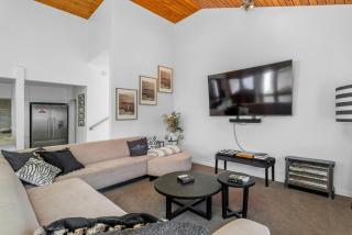 Lakefront Serenity - Queenstown Holiday Home - Queenstown - 4