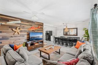TIKI BLUE TWO-Fun For Big Groups-Walk to Beach, Hot Tub, Heated Pool - Cocoa Beach - 1