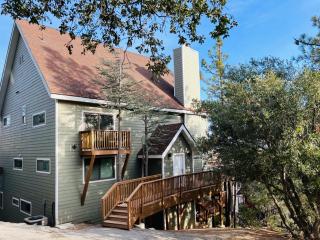 Modern 6 bedroom retreat, stunning lake views, close to village! - Lake Arrowhead - 9