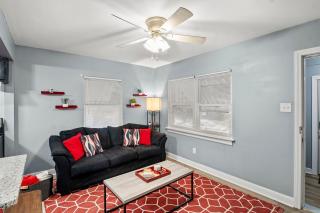 Central RVA Home 4 Bed, 3 Bath Getaway! - Richmond - 9