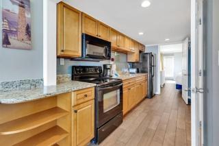 Corner Unit Sweeping View Ocean Front Balcony - Myrtle Beach - 8