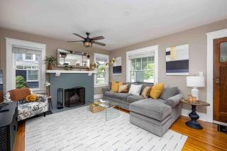 The Craftsman Uptown - Walk to Shops & Eats - 8