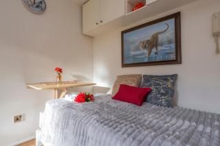 Glenville Apartment - London - 0