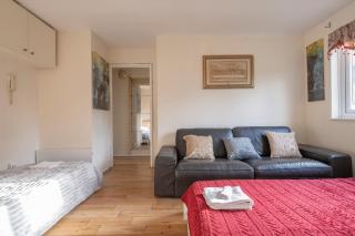 Glenville Apartment - London - 3