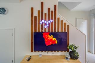 It's Gettin' HUT in Here - 1