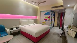 Zibe Luxe Hyderabad by GRT Hotels - Haiderabad - 5