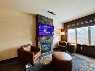 Canmore Mountain Retreat - Heated Pool & Hot-tub - 9