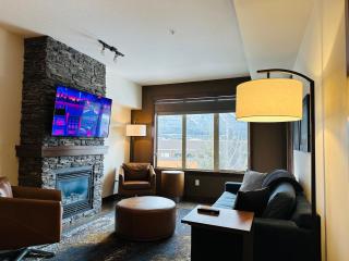 Canmore Mountain Retreat - Heated Pool & Hot-tub - 8