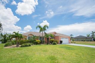 Coastal Charm, Heated Pool & Lanai - Cape Coral - 7
