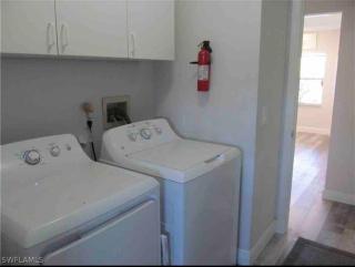 Coastal Charm, Heated Pool & Lanai - Cape Coral - 2