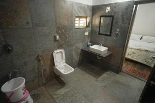 Alora Homestay - 1