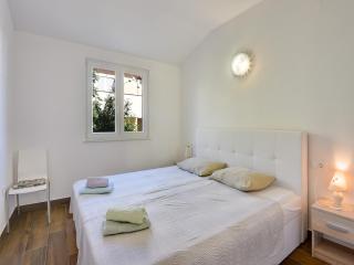 Holiday home with terrace and outdoor kitchen - Medulin - 2