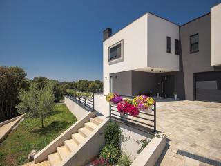 Modern apartment with large covered terrace - Pula - 7