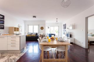 JOIVY Superb 1-bed Apt with workspace and terrace, close to Avenida da Liberdade - Lisboa - 1