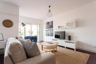 JOIVY Superb 1-bed Apt with workspace and terrace, close to Avenida da Liberdade - Lisboa - 4