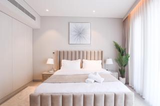 Stunning 1BR in Dubai Marina, Canal View - 7