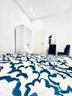 Convenient Stay 4BR Shared Apt for 11P, 10 Min to Atzgersdorf - Vienna - 6