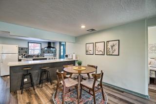 Cozy Bungalow Home, The Heights, 6 miles to Downtown! - 4