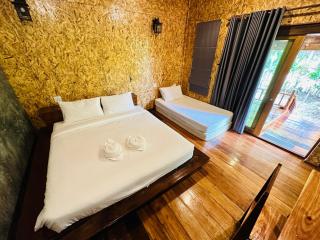 Koh Jum Bungalow & Hostel - 2