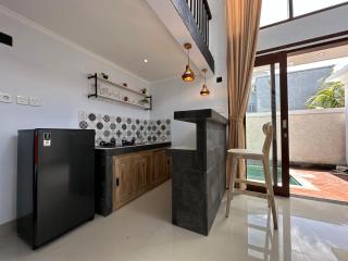 Lajimbar Villa - 1