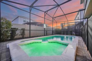 Luxurious Retreat near Disney: Pool & Game Room - Kissimmee - 0