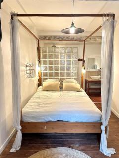The Clock Apartment an authentic apartment in the city center - LʼIsle-sur-la-Sorgue - 8