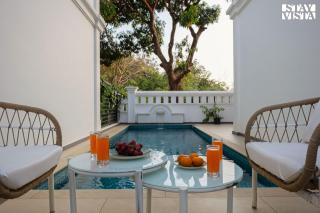 StayVista at Casa PuMa with Pool & WiFi - Camorlim - 8